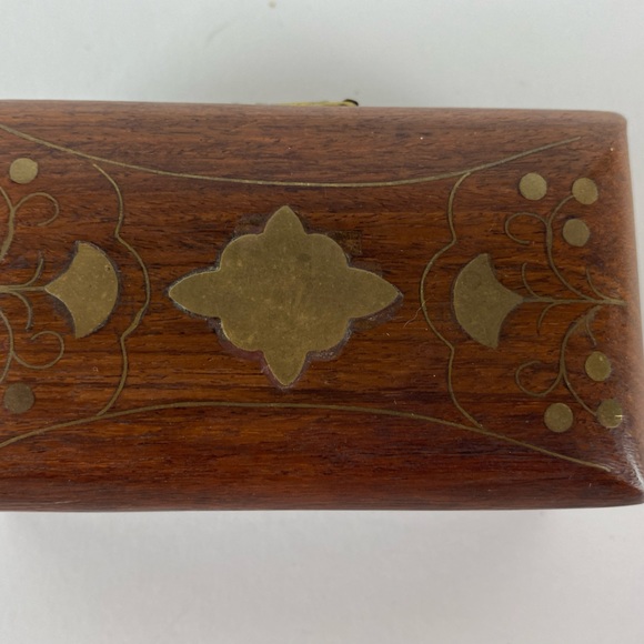 Small Wood and Brass box - Picture 3 of 6